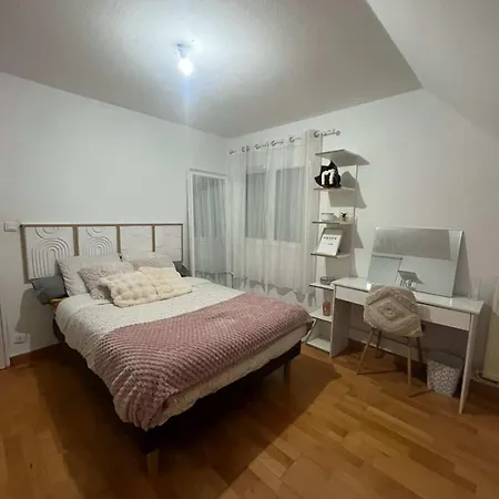 בית נופש Maison De Romann Et Laetitia לה מאנש